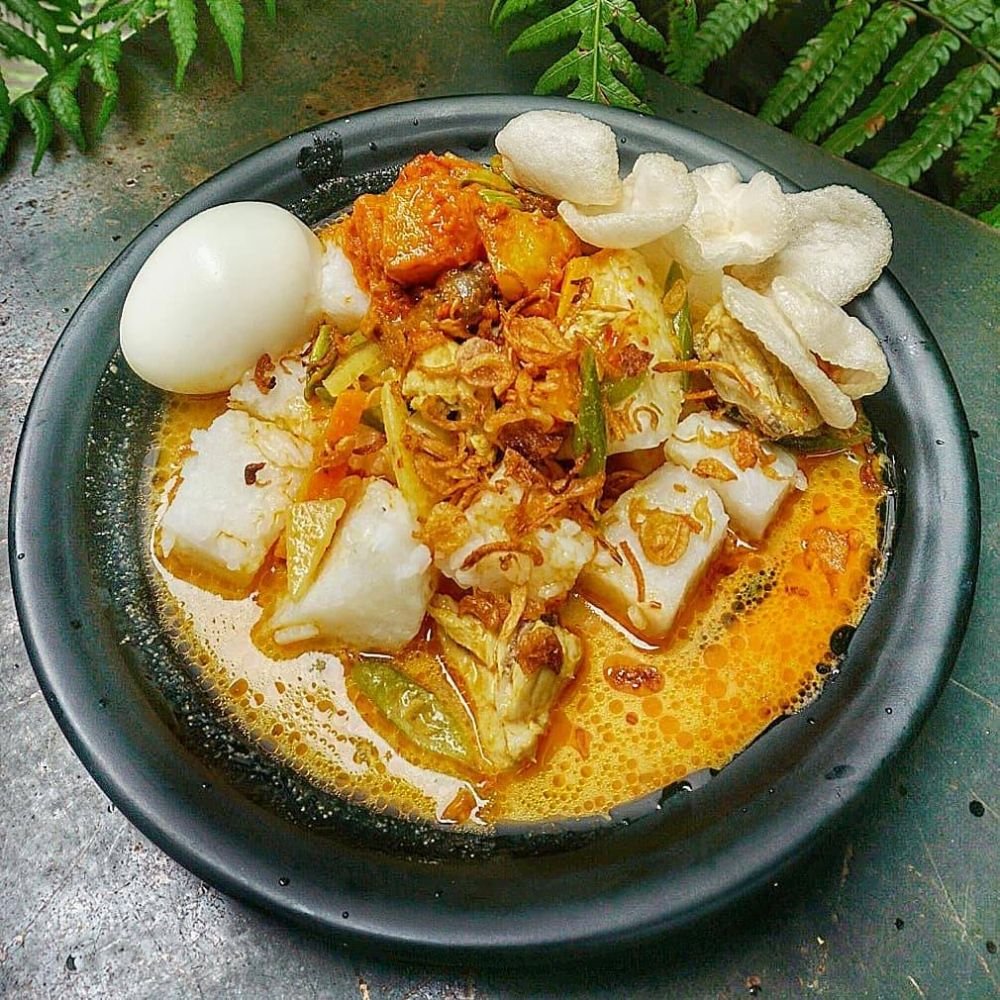 Lontong Sayur: Sajian Hangat yang Bikin Nyaman