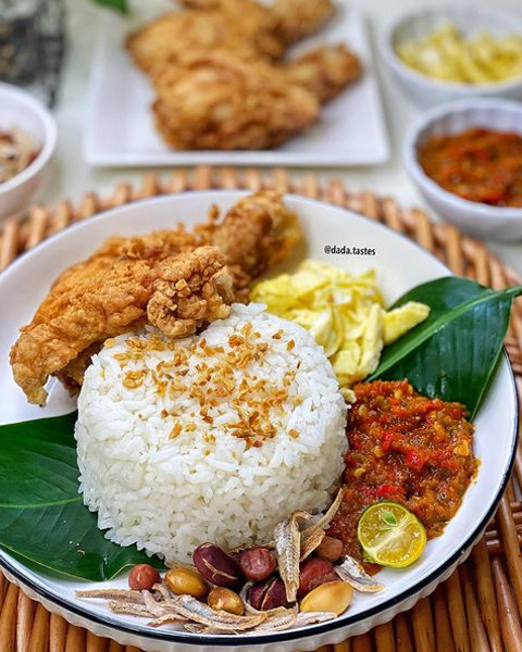 Nasi Uduk: Aroma Gurih yang Menggugah Selera